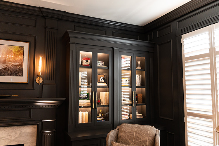 PMV - Project Highlight - Contemporary Lakehouse Living Areas Library 2 Dark and moody cabinets in home library.
