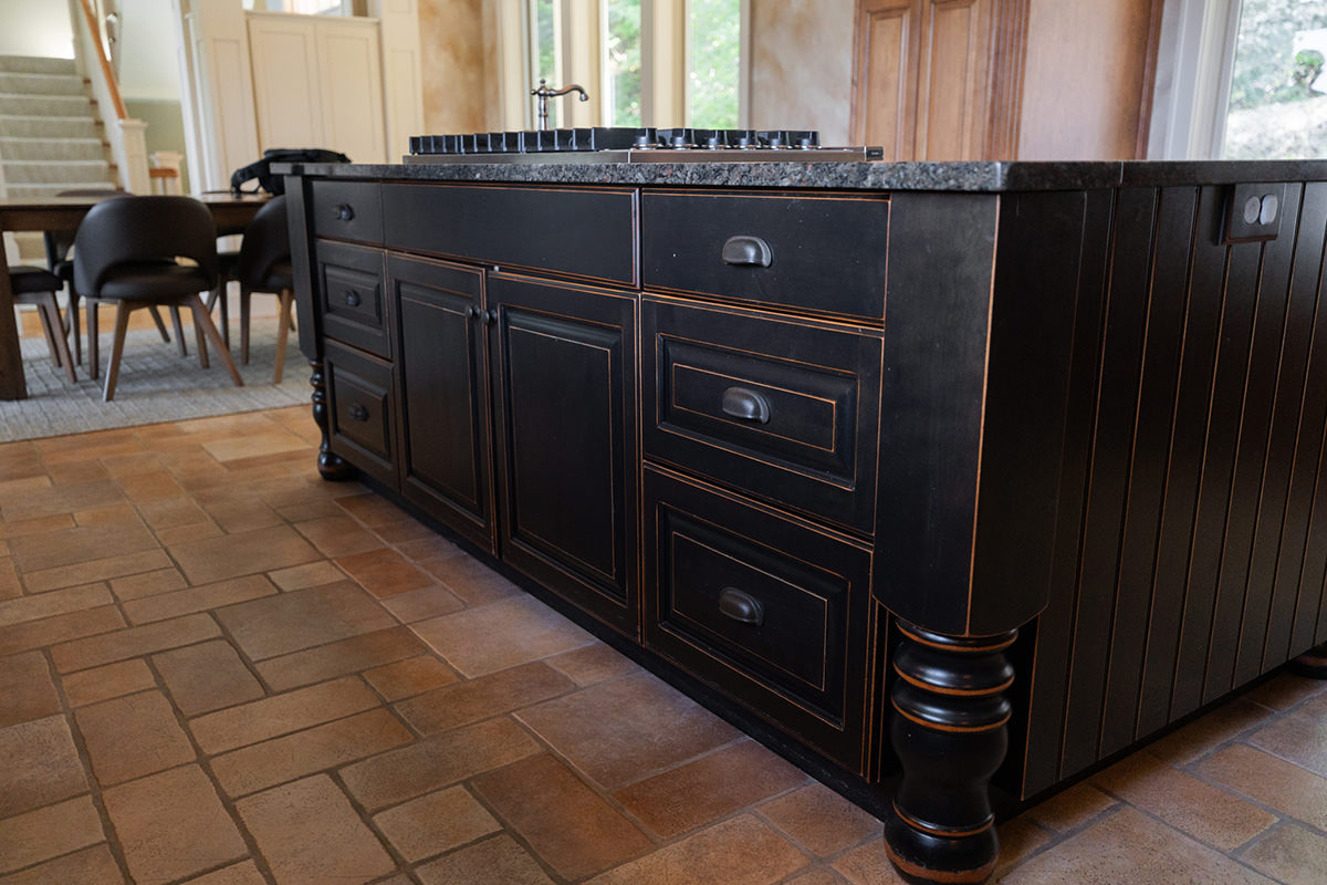 PMV - Project Highlight - French-Inspired Interior - Kitchen Island - Before 2